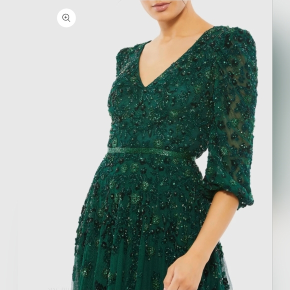 Elegant Green Evening Gown - Picture 4 of 6